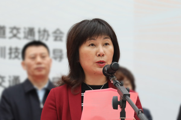 戈亚琴照片 戈亚琴照片