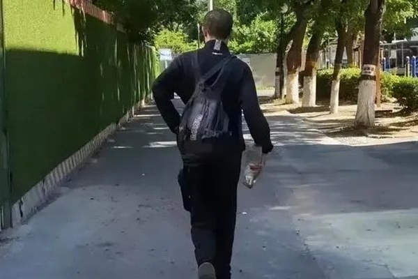 北大韦东奕年薪收入有多少 北大韦东奕年薪收入有多少