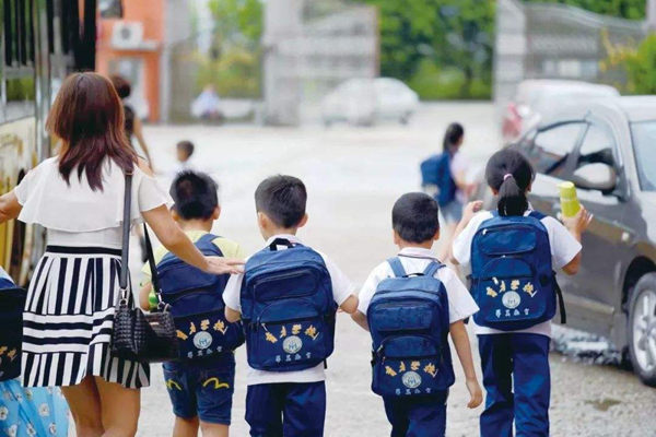 专门接送孩子上学放学的钟点工怎么收费 专门接送孩子上学放学的钟点工怎么收费